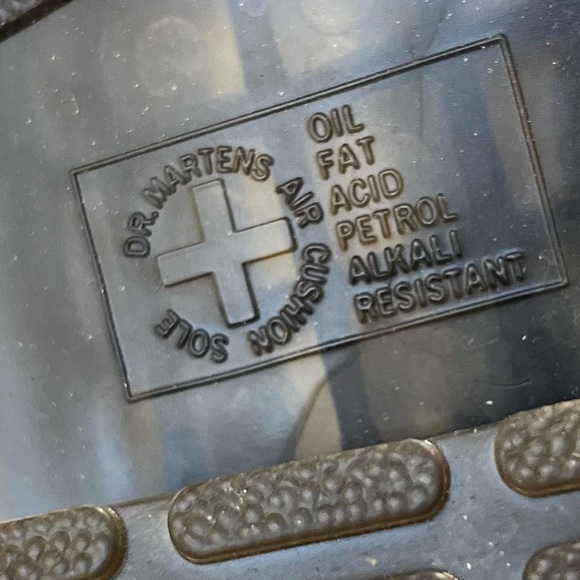 *SOLD* Doc Martens Freida Heeled Nubuck Leather Boot w/ Plaid Trim Ladies 9 - Picture 11 of 12